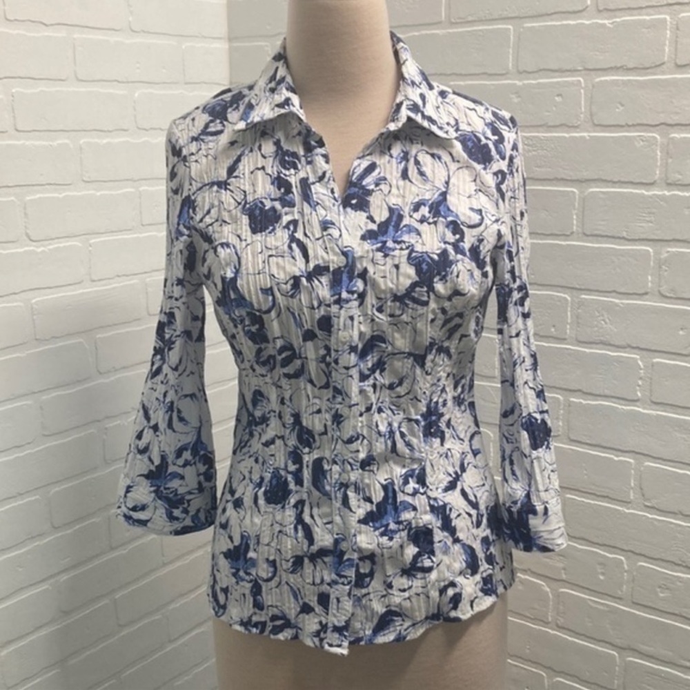 brina & em Button down Textured Blouse Blue & White Sz L